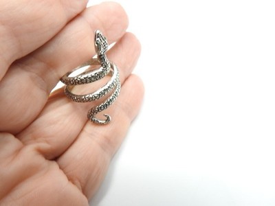 ロ*ン様 LIQUID scull & snake ring Argent Gl Signed Slytherin Wbei (s22) Silver Green RS Coiled Snake Size 4.5