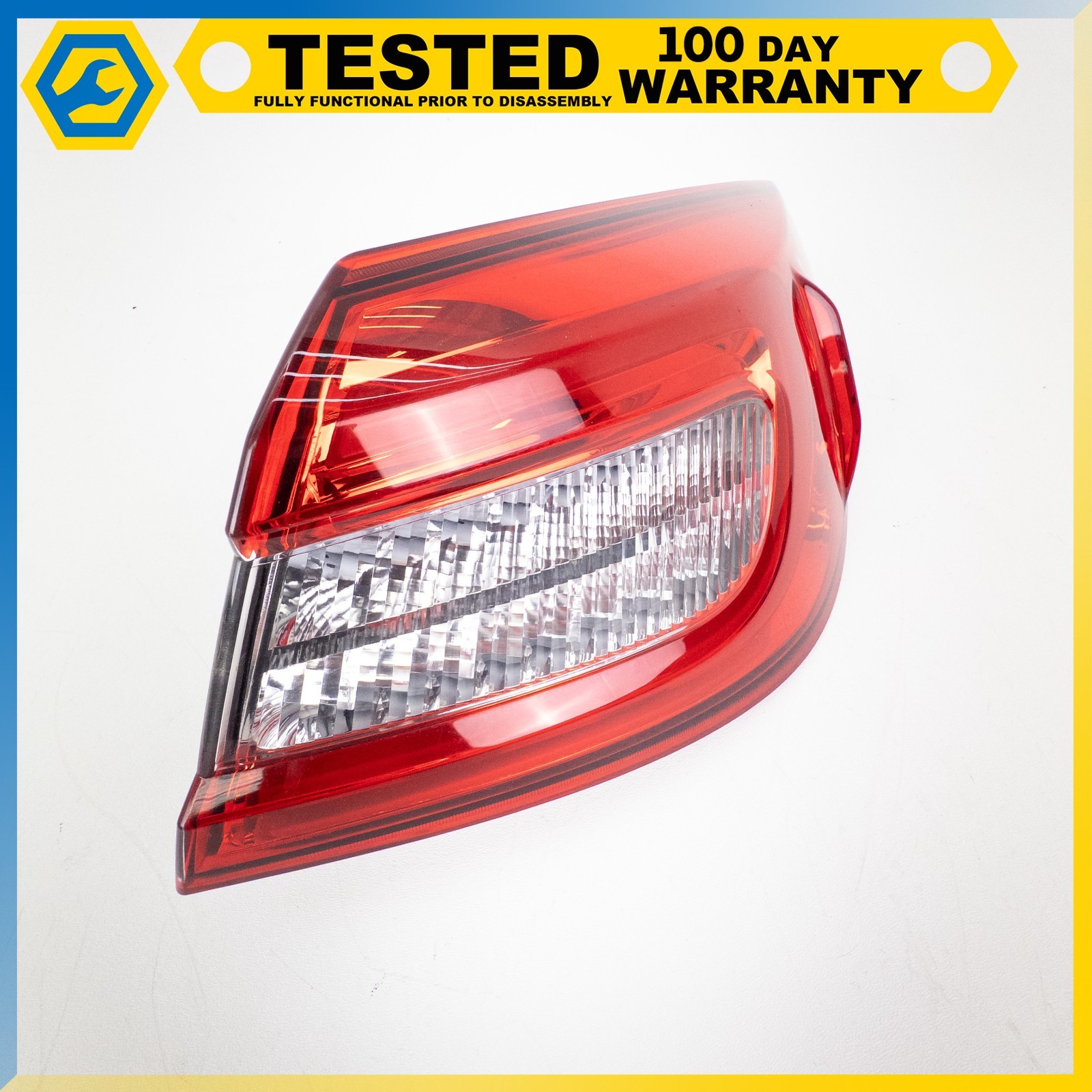 14-19 MASERATI QUATTROPORTE REAR RIGHT PASSENGER SIDE OUTER TAIL LIGHT LAMP OEM