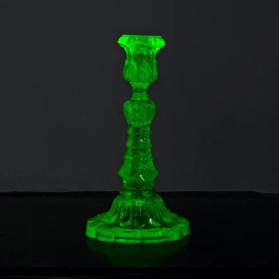 Bougeoir Ouraline verre Cristal verre UV candlestick XIXeme - Photo 1/4