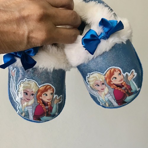 DISNEY FROZEN Anna and Elsa Blue Slippers With White Fur, Girls Size M 7/8 - Picture 5 of 5