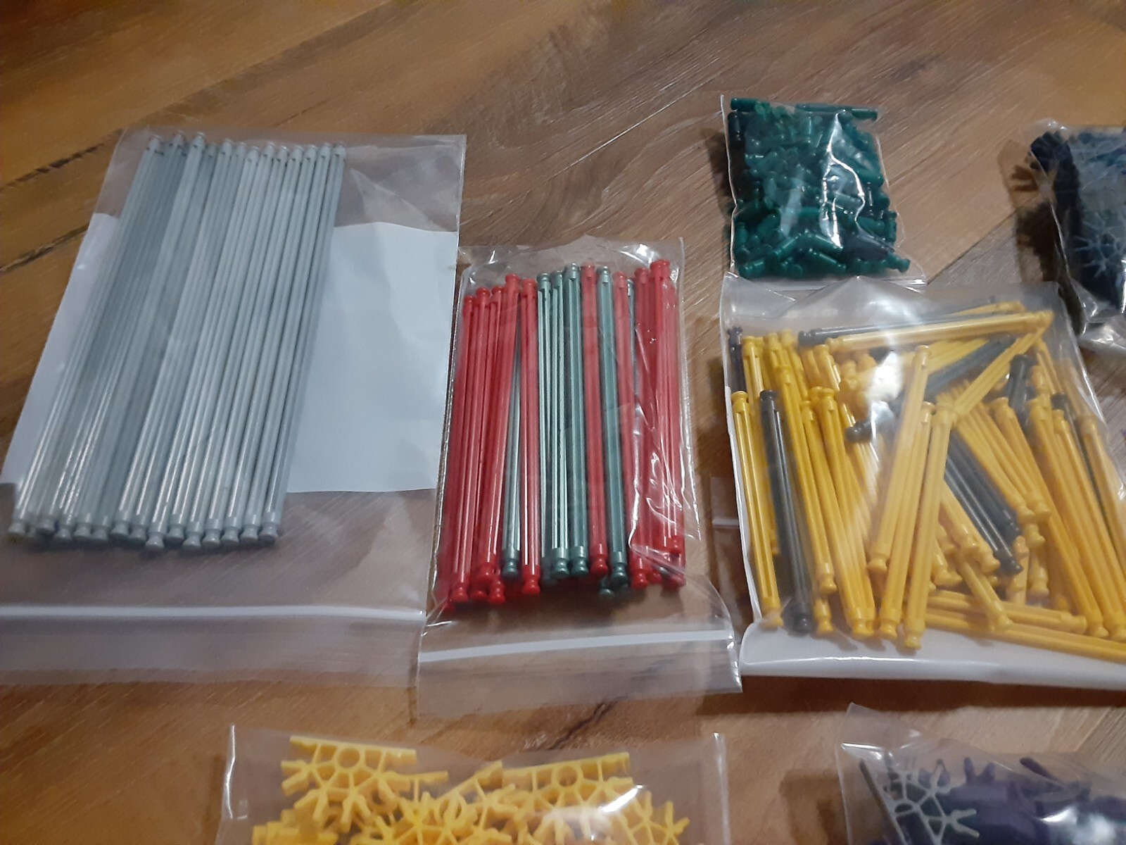 Mixed K'nex Rods & Connectors 3 Lbs Standard K'nex Parts Lot of 720
