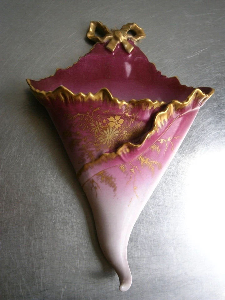 Bouquetière murale St Louis XVI Porcelaine Rose décor Peint Dorure Ancien - Photo 3/4