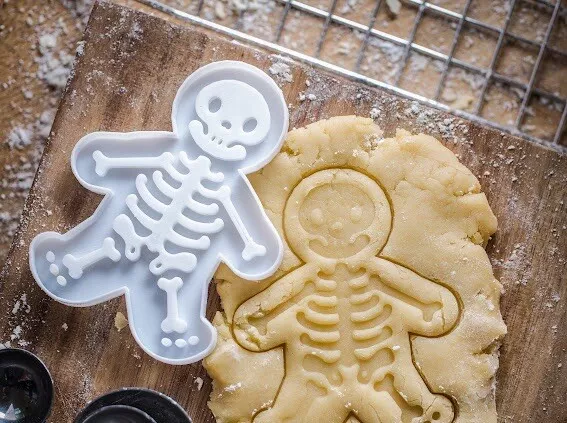 Halloween Spooky Skeleton Cookie Cutter Biscuit Icing Shape Fondant Clay 10 Cm