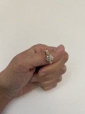 10k Solid Yellow Gold "Flower Shape" w/ Round Diamonds Ring--Size: 6 1/2--3.2 GR