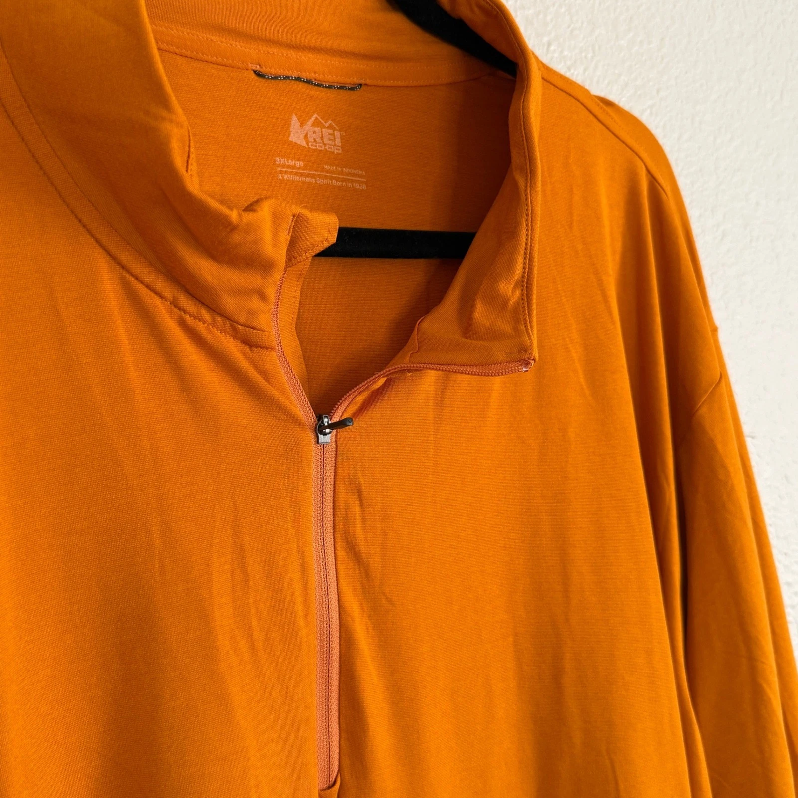 REI Co Op Mens 3XL Orange Quarter Zip Thumbholes Lightweight Outdoors Gorpcore
Opens in a new window