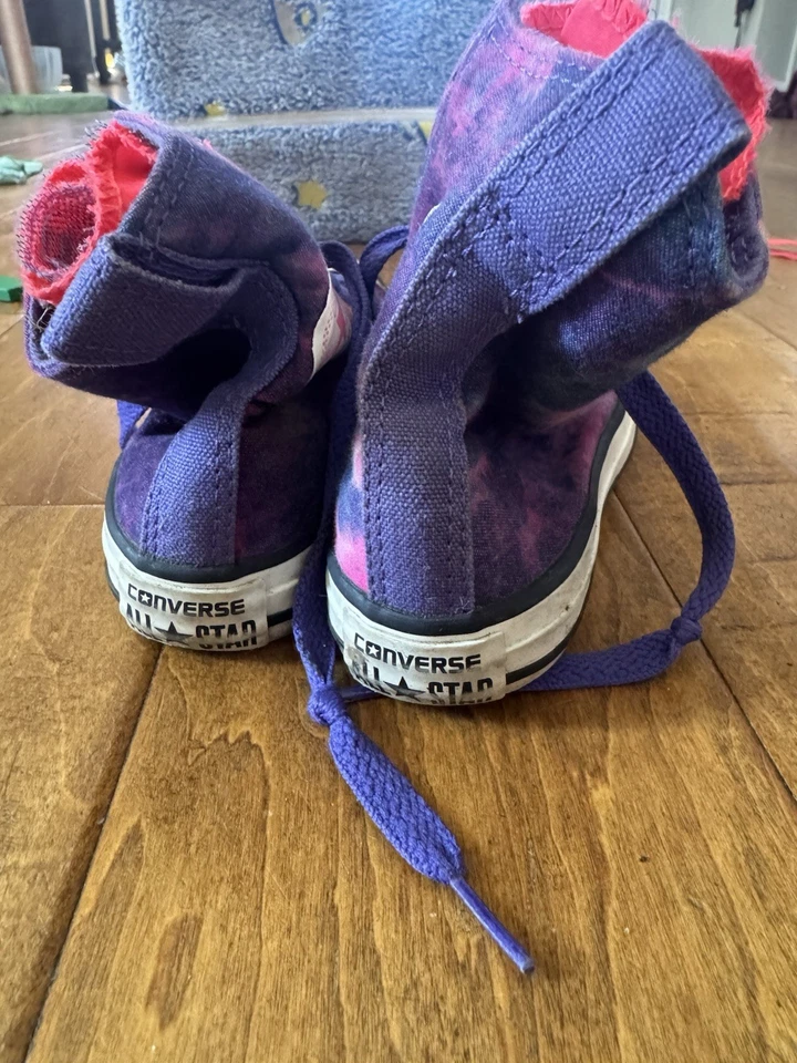 Zapatillas Converse Chuck Taylor HighTop Niñas 12 Púrpura Rosa Tie Dye Tul Lengua Foto 2 de 4