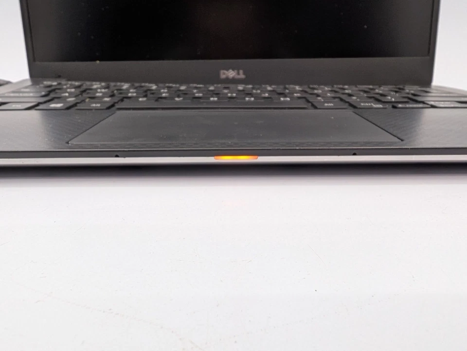 Dell XPS 13 9360 Intel Core i5-7200U 2.50GHz 8GB RAM 13.3” Display Screen Laptop Foto 4 de 4