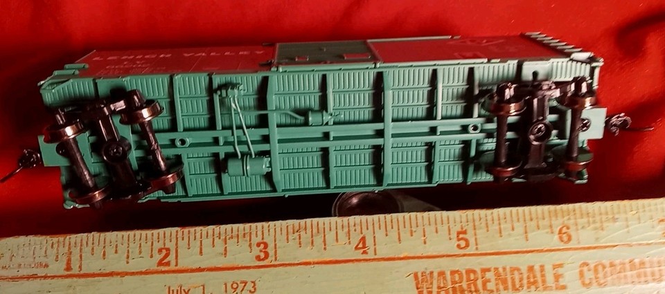 Lehigh Valley Boxcar Green Bowser ? Atlas HO Car R2R Kadee Brass LV ...