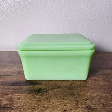 Vintage McKee Jadeite Green Refrigerator Dish with Lid Uranium Glass