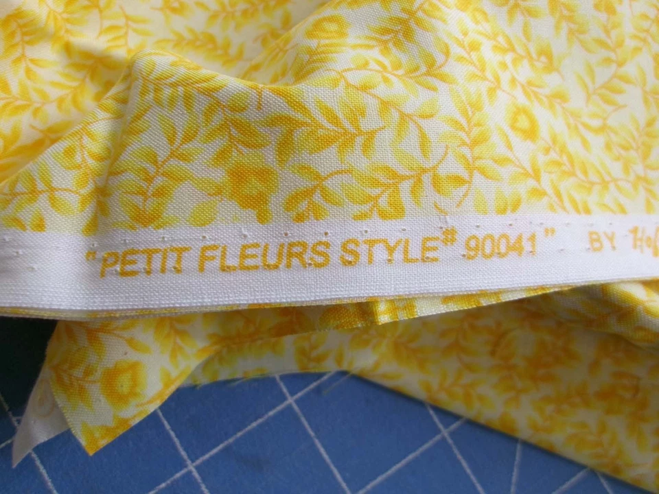 2yd Vintage Hoffman Quilt Fabric Cotton PETIT FLEURS Bright Yellow Floral Flower - Image 2 of 4