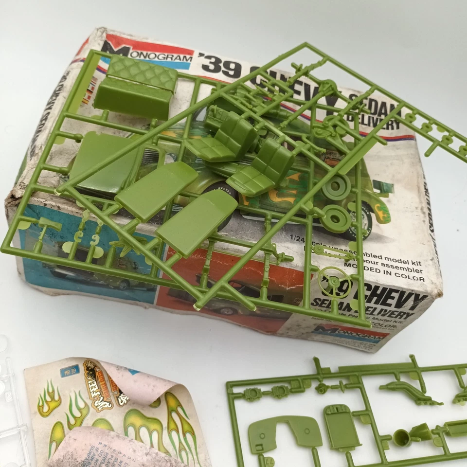 Voiture Monogram '39 Chevy Sedan Delivery Pro Built 1:24 Model Street Rod Hot - Photo 3/4