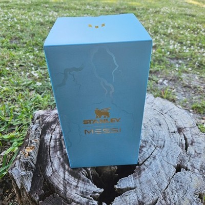 GENUINE The Messi X Stanley IceFlow Flip Straw Jug 64oz 64 OZ Messi Blue Strike