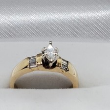 VINTAGE SOLID 14 k GOLD 0.25 CT TW NATURAL DIAMONDS ENGAGEMENT RING, SIZE 4.75