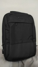 Mochila elegante negra con USB y espacio acolchado para laptop, marca Justsport