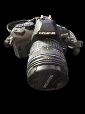 Olympus E-420 DSLR Digital Camera with Olympus Digital 14-42mm f/3.5-5.6 Lens