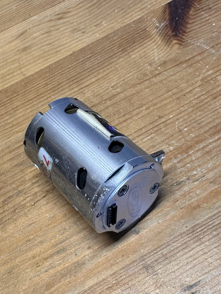 TESTED: Vintage Epic Platinum 7.5 Brushless Motor Sensored 540 - Image 4 of 4