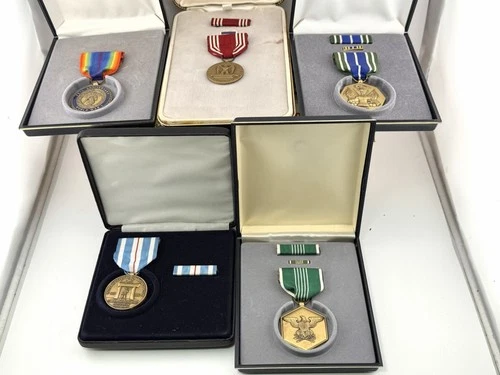 5 U.S Military Medal Ribbon Pin Sets WW2  Korea W/Original Boxes L229