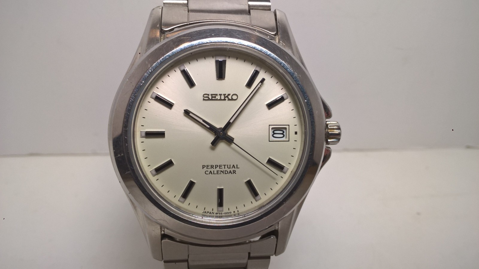 Seiko White SBQK079 8F32-00P0 Perpetual High Accuracy Watch; Sapphire, Bracelet