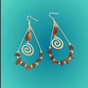 Authentic gold-plated dangle tiger’s eye swirl earrings🐰🪷