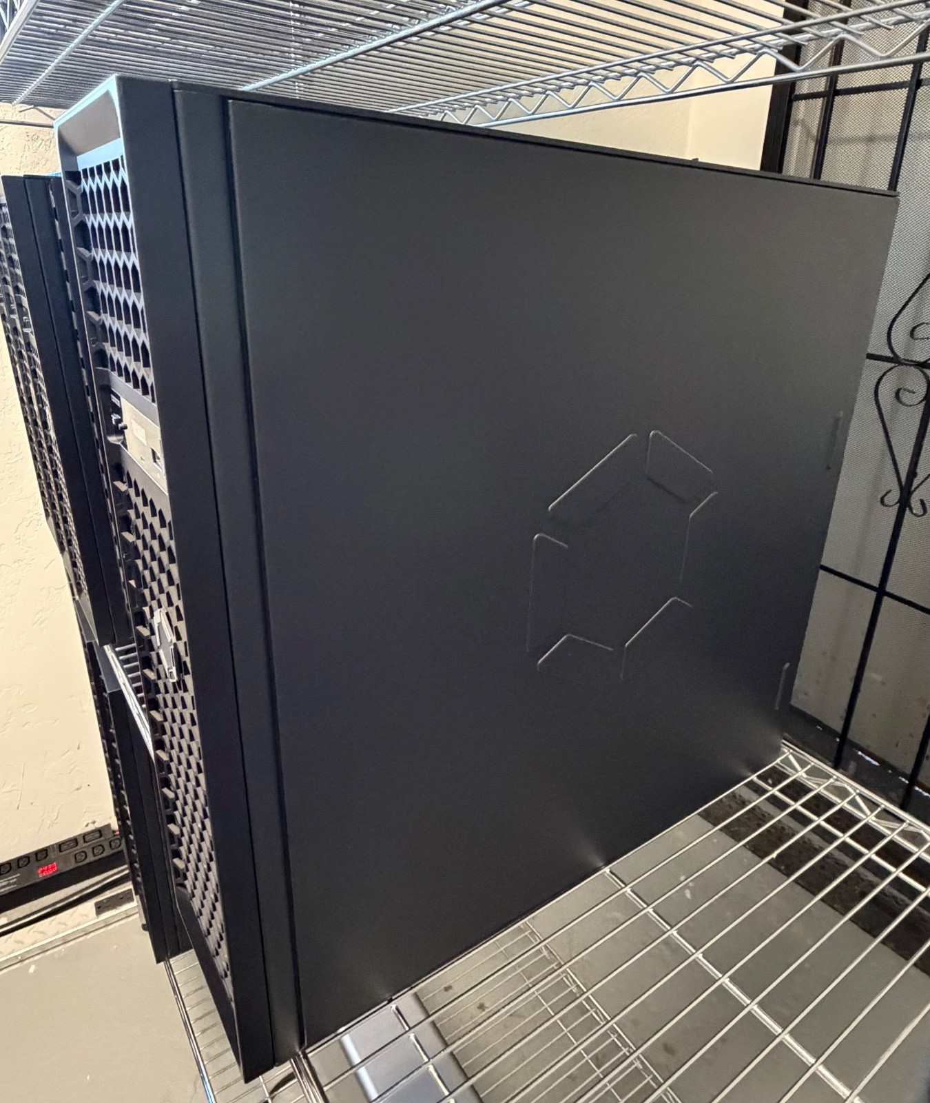 Canaan Avalon Q 90TH/s Bitcoin Miner - 18.6J/TH 1674W ASIC Miner, Ultra-Quiet