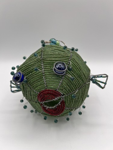 Hand Made Beaded Wire Puffer Fish Mobile By Beadworx, Made In Haiti - Picture 4 of 12