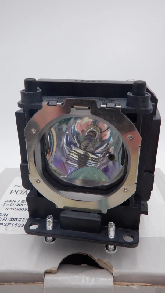 POA-LMP94 Lámpara de repuesto con carcasa para SANYO PLV-Z4 NUEVO en caja abierta Foto 2 de 4