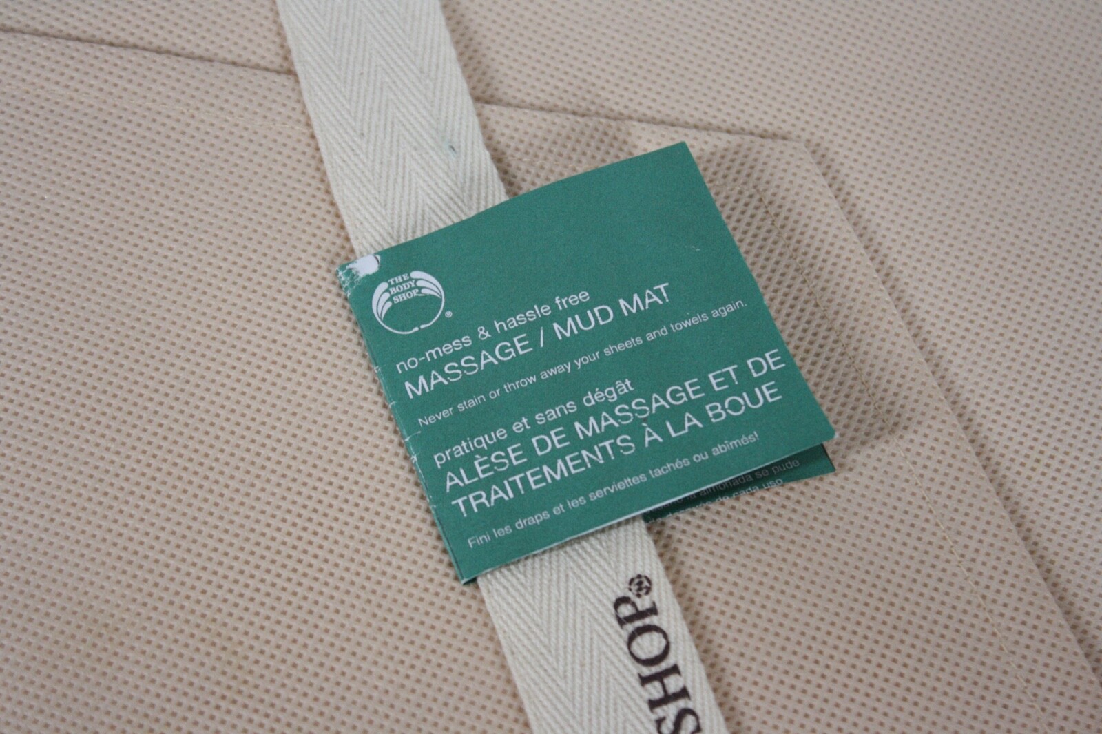 THE BODY SHOP REUSEABLE MASSAGE / MUD MAT WITH PILLOW 60" x 80" NEW IN