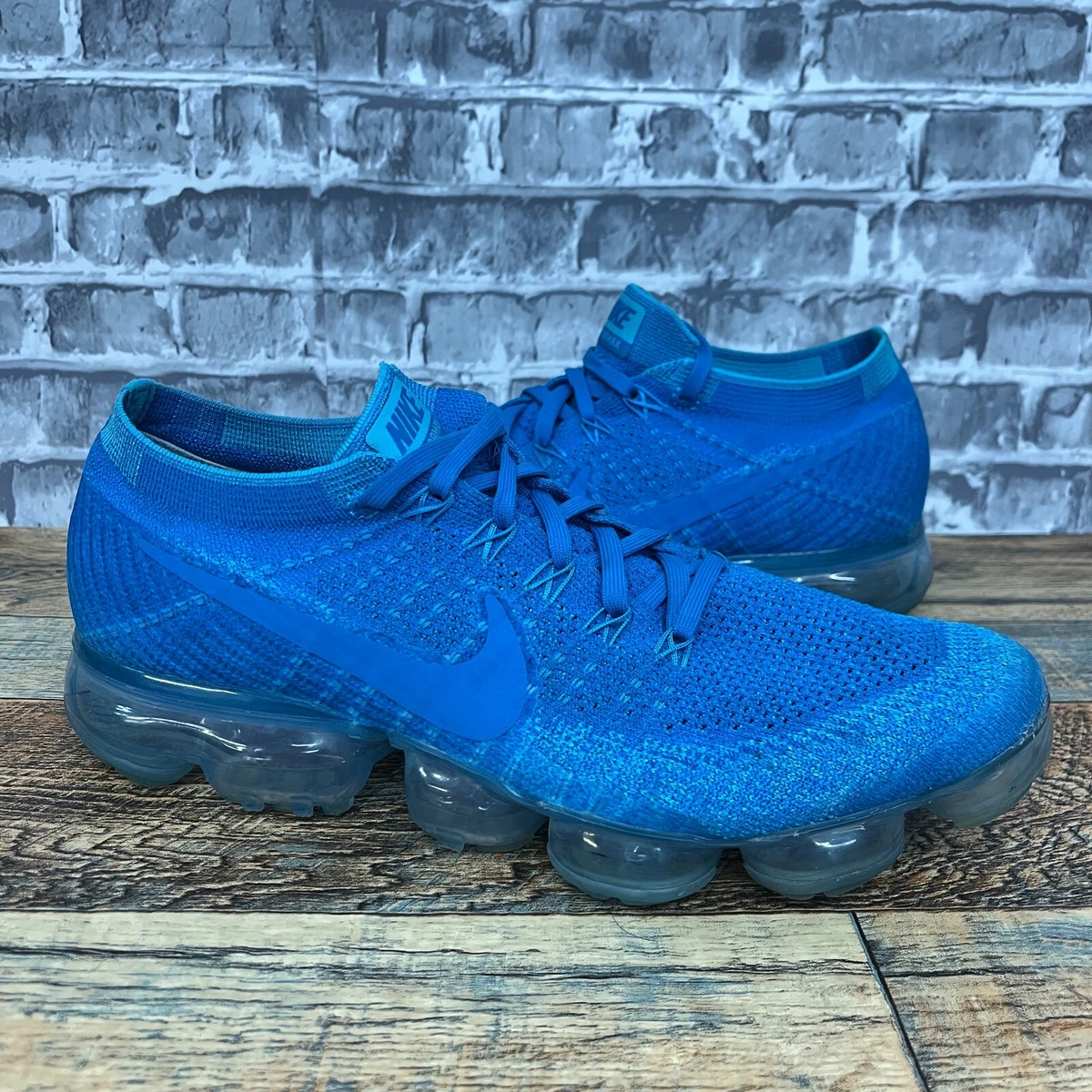 Vapormax dunkelblau sales