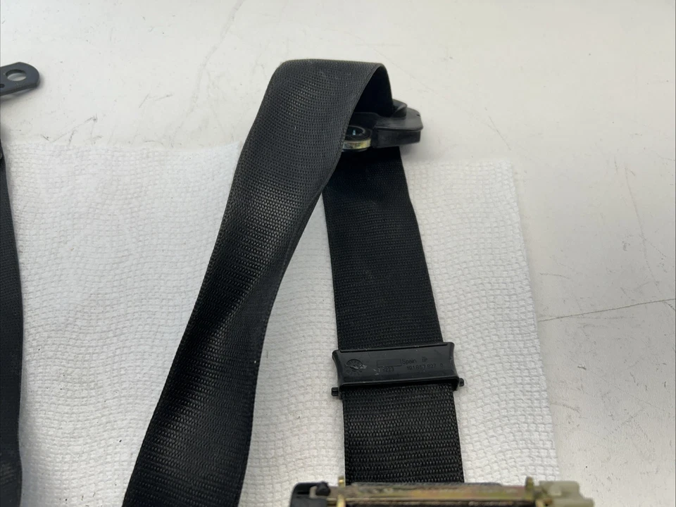 OEM Front Right Seat Belt Retractor FOR 2003 2004 2005-2008 BMW Z4 E85 33009759 - Image 3 of 4