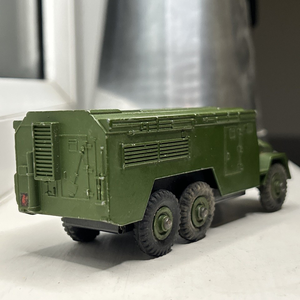 Dinky Toys 677 A – Camion De Commandement Militaire Blindé, Métal