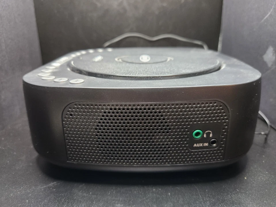 Jensen JCR-375 Stereo Digital Dual Alarm Clock With Top Load CD Player Tested - Image 3 of 4