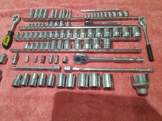 Sockets 90 loose pieces in sets