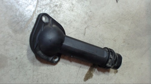 Kühlmittel Flansch Kühlmittelflansch 06B121121L Audi A4 Avant 1.9 TDI DPF Bj
