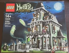 LEGO Monster Fighters Haunted House 10228 With Box, All Pieces and Instructions