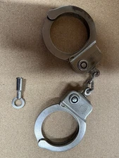 Smith & Wesson Vintage Model 94 Handcuffs With Key (#4)