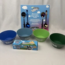 Ben & Jerrys Ice Cream gift set 4 bowls, spoon and ice cream scoop NEW