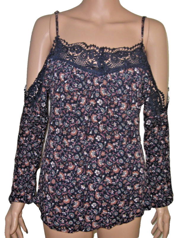 GYPSIES AND MOONDUST Women's Off Shoulder Lace Trim Navy Floral Rayon Top Sz S