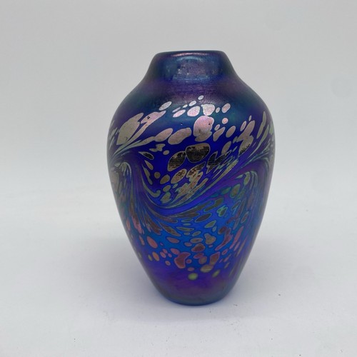 Maytum Studios Hand Blown Vase Blue Art Glass Iridescent Oil Spill ~5.5” - Picture 8 of 23