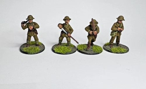 WW1 British Officers 4 Miniatures 28mm Painted Woodbine series  Metal