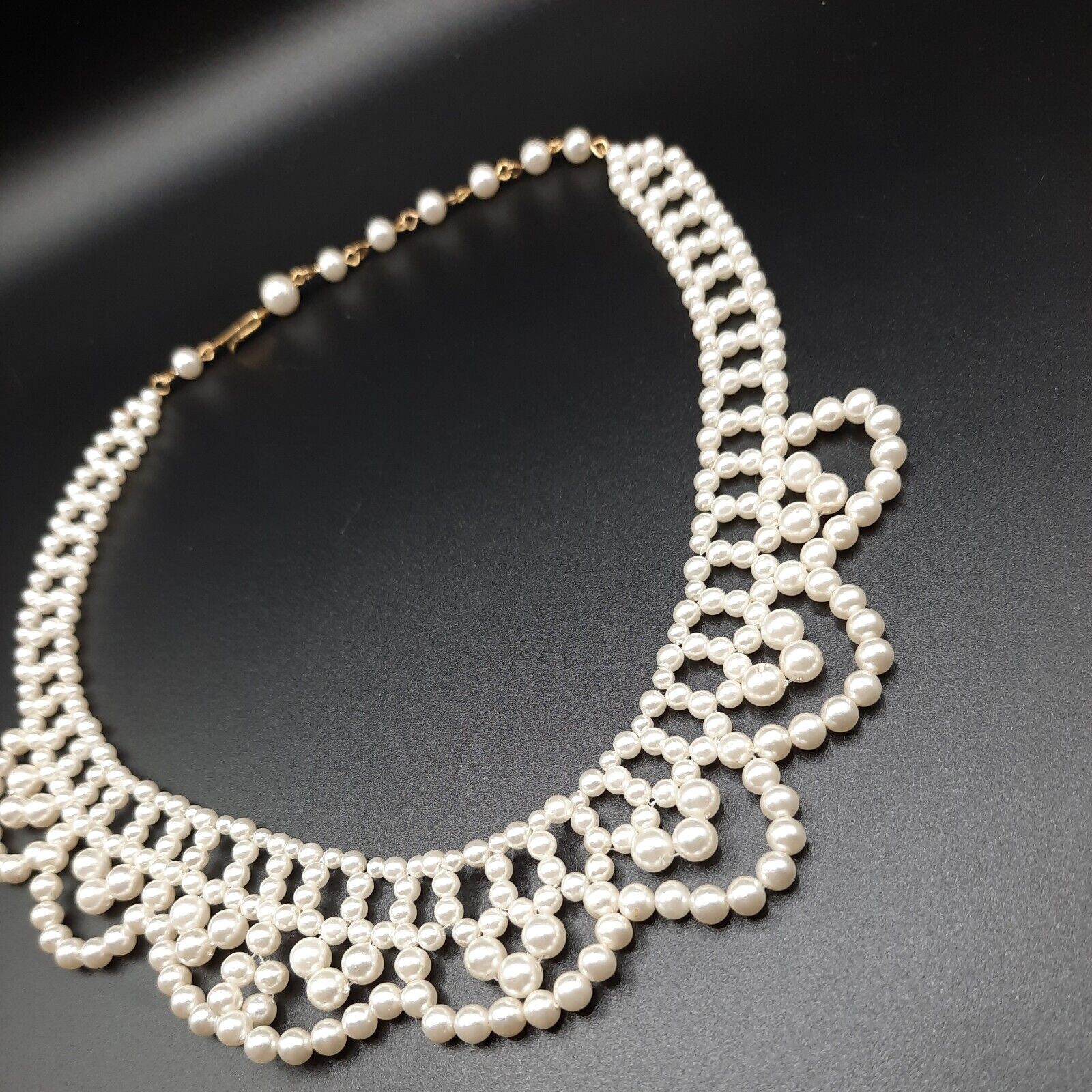 Vintage Goldtone & Faux Pearl Necklace - image 3