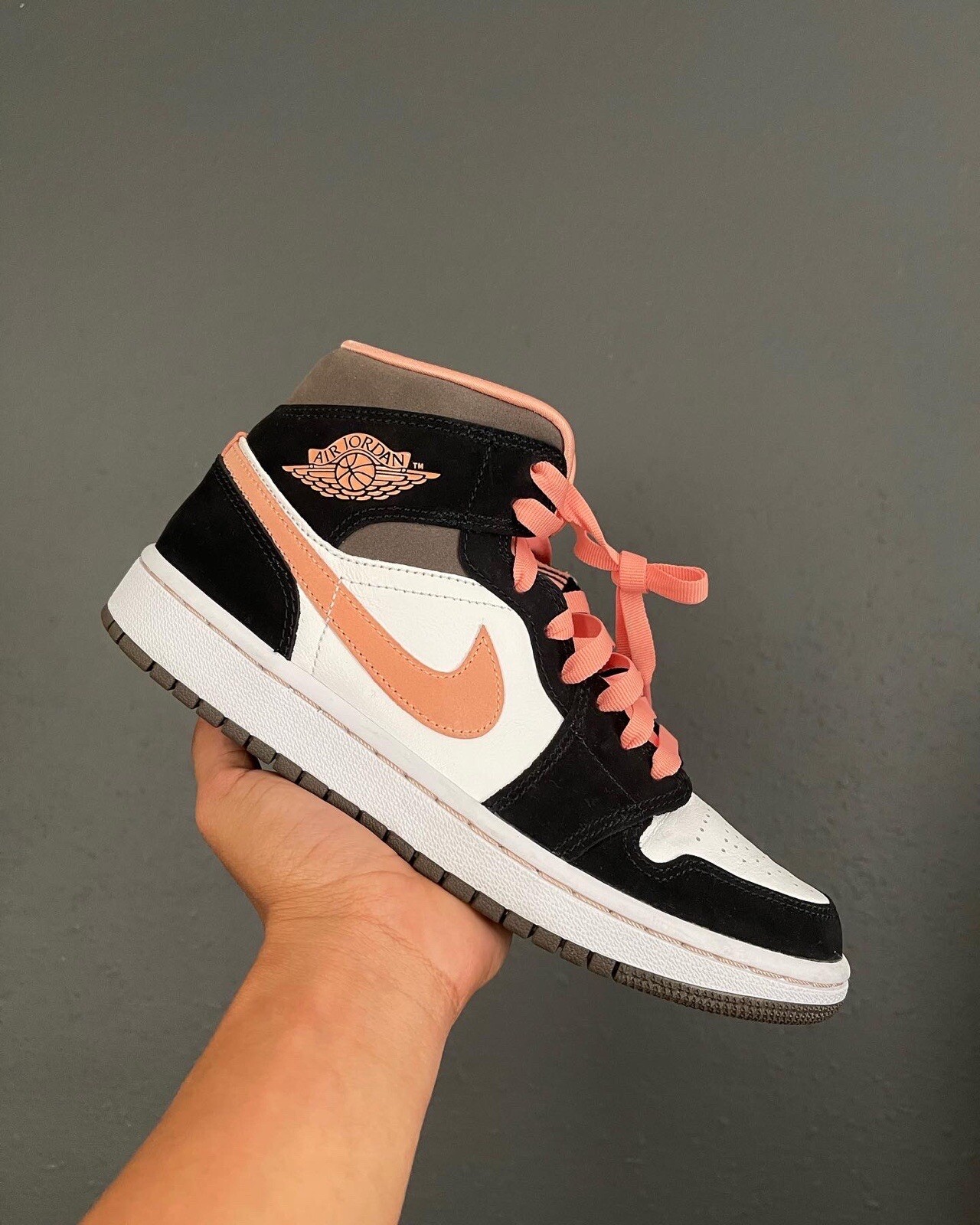 nike peach mocha