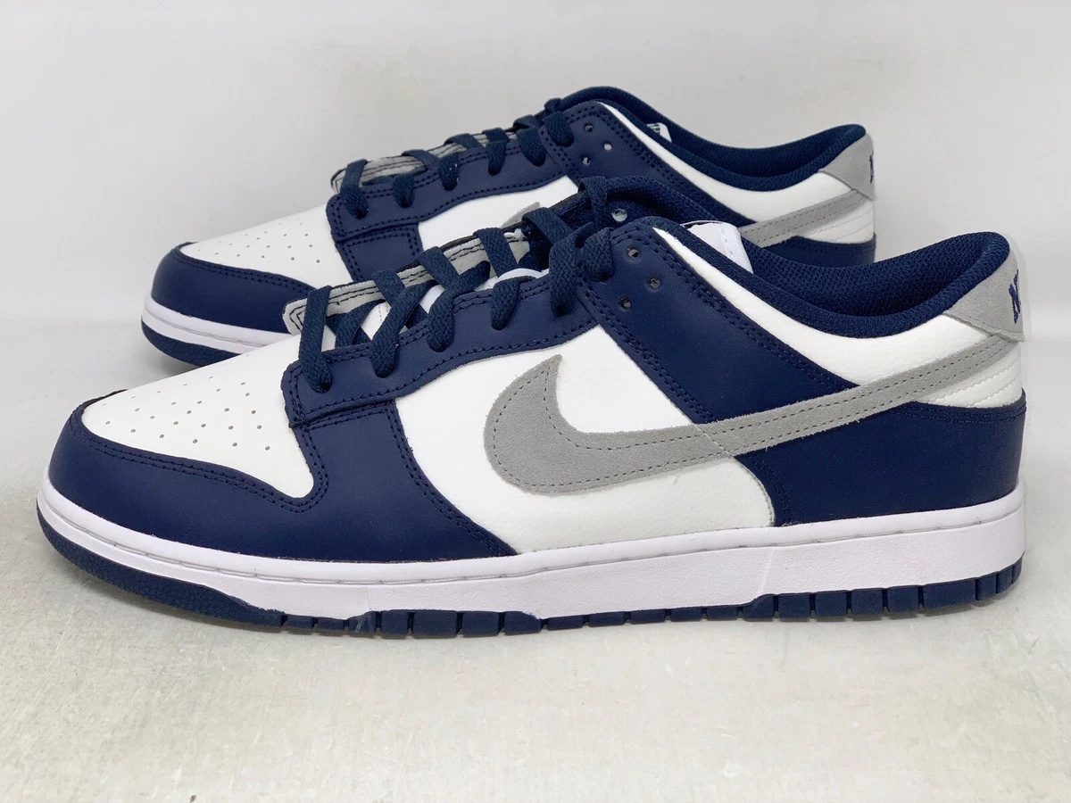 Navy blue top nike dunks