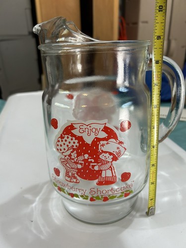 Strawberry Shortcake VINTAGE Am. Greetings 1980 Glass Pitcher & Juice Carafe