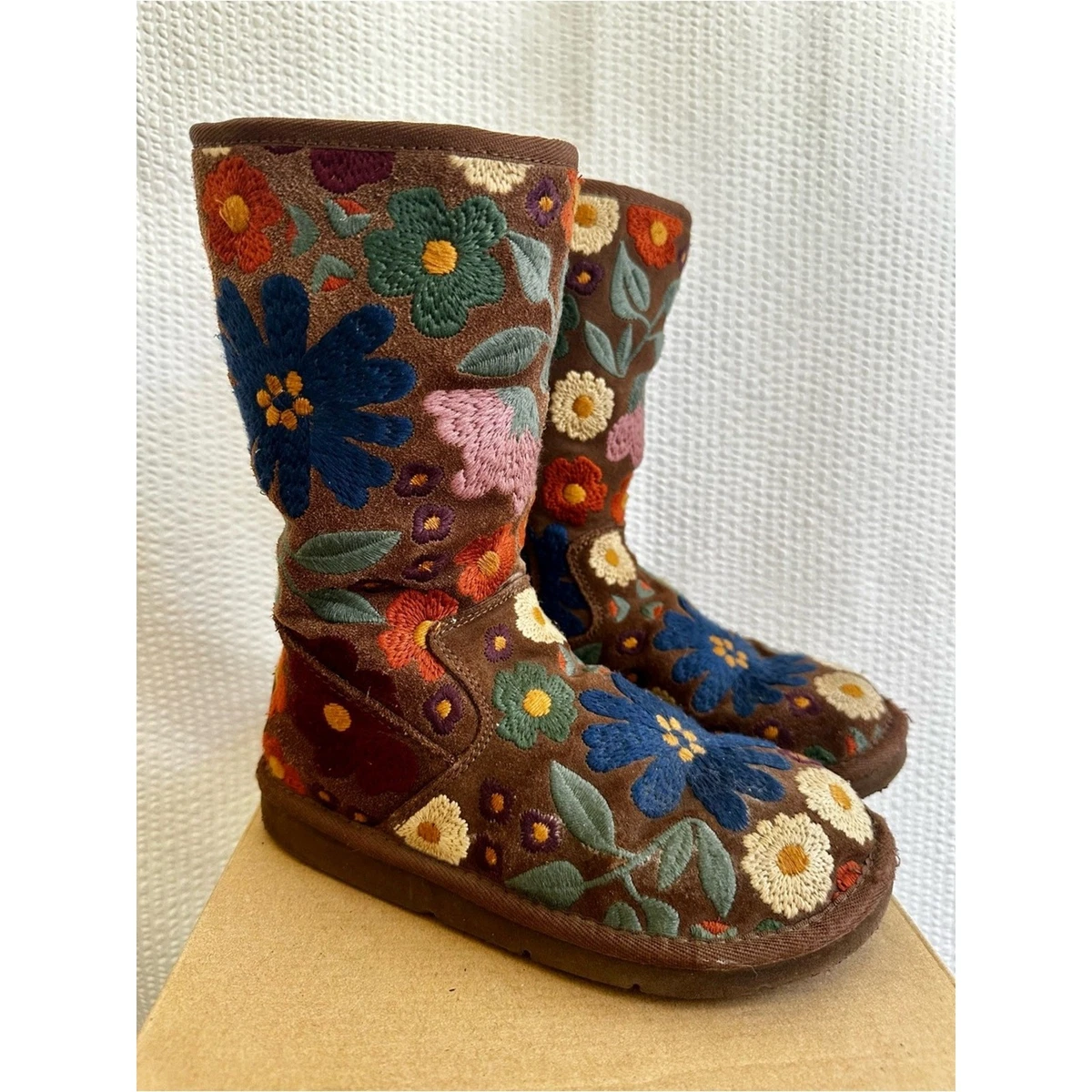 UGG Embroidered Floral Women's for sale - eBay
