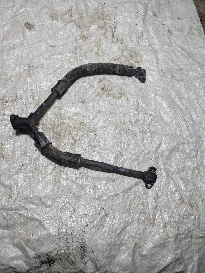 1988-1996 Suzuki GSX600F Katana 600 Oil Head Cooler Y Hose 1132827A04 - Image 2 of 4