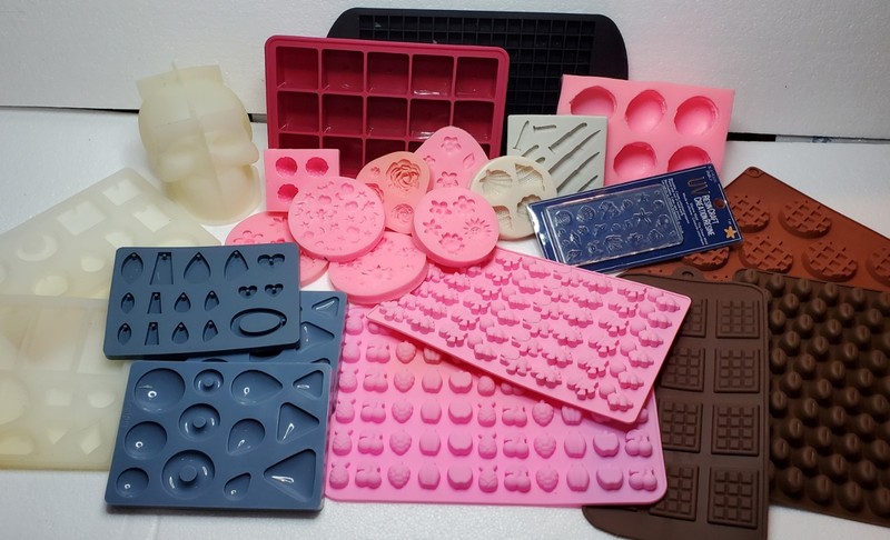 Lot of 24 Silicone Molds Candy Dog Treat Ice Soap Plaster Resin Jewelry & MORE