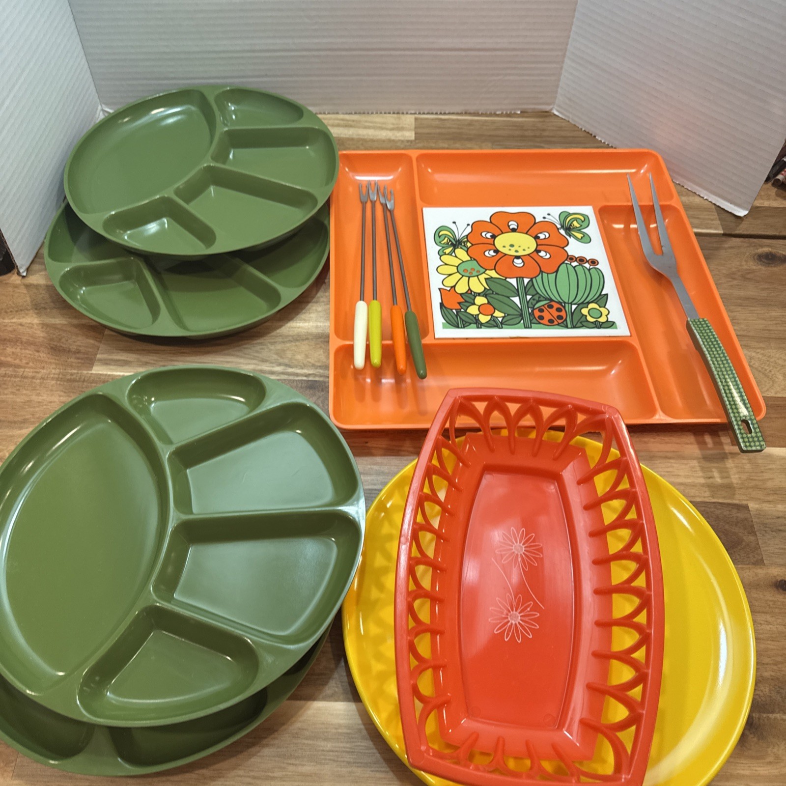 Vintage 1960s 1970s Floral Serving Tray Dishes Basket Melamine Dinnerware Lot 12