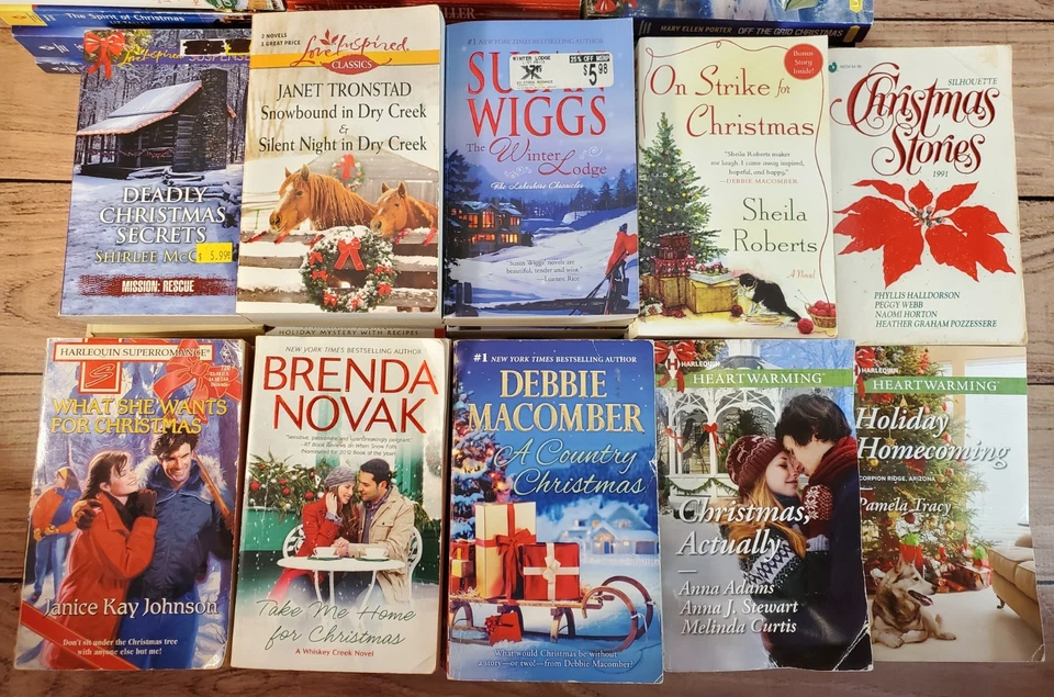 Lot of 10 Random Christmas & Holiday Themed Love Romance Novel Paperback Books Foto 4 de 4
