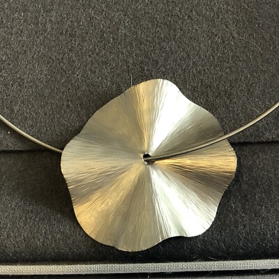 Niessing Flower Disc Pendant Platinum/24K