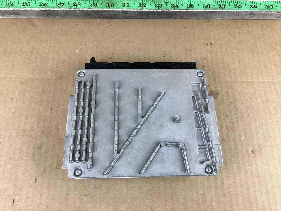 Unidad informática módulo de control del motor Volvo XC70 2003-2004 ECU ECM 0261207712 Foto 2 de 4